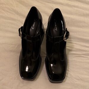 Sam Edelman Black Patent Leather T-Strap Platform